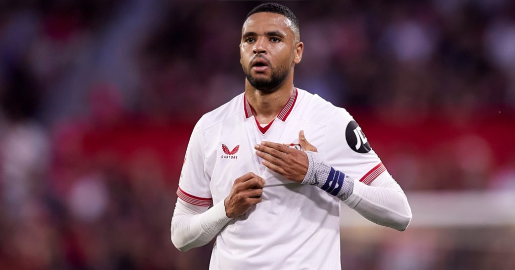 Cầu Thủ Ghi Bàn Hàng