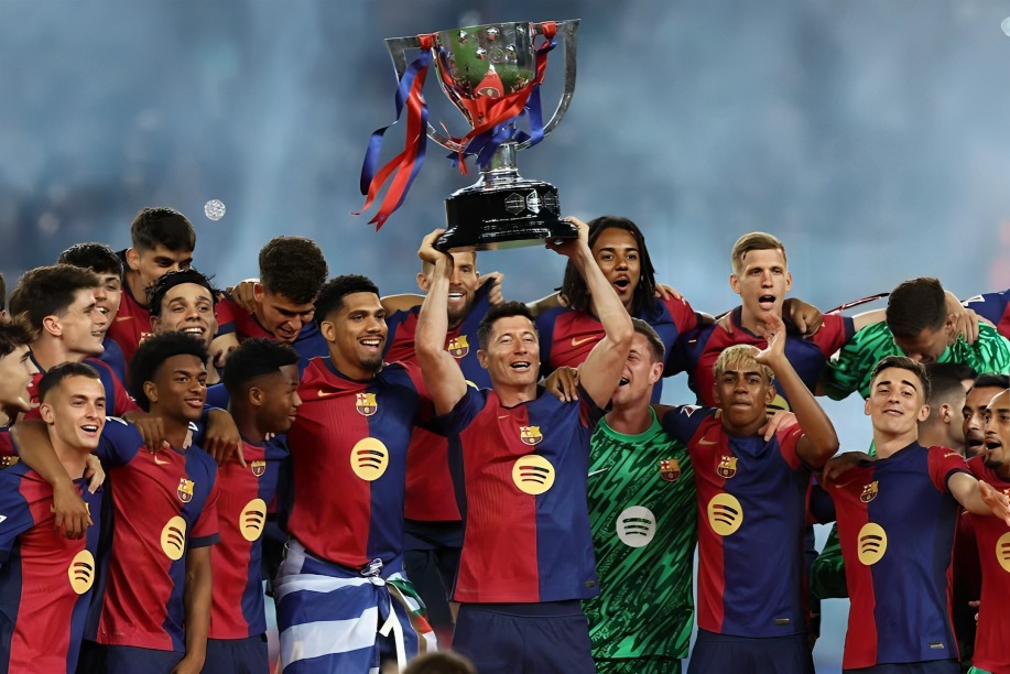 câu lạc bộ bóng đá có nhiều danh hiệu nhất